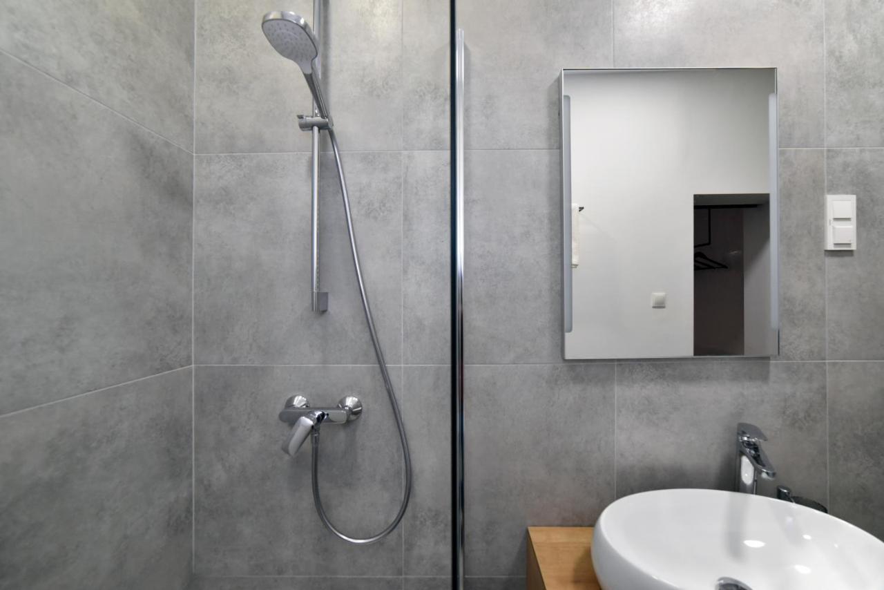 Zrinski Premium Suites & Rooms Zagreb Buitenkant foto