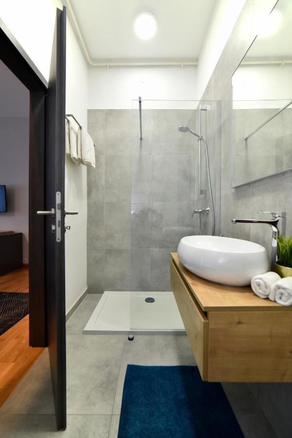 Zrinski Premium Suites & Rooms Zagreb Buitenkant foto